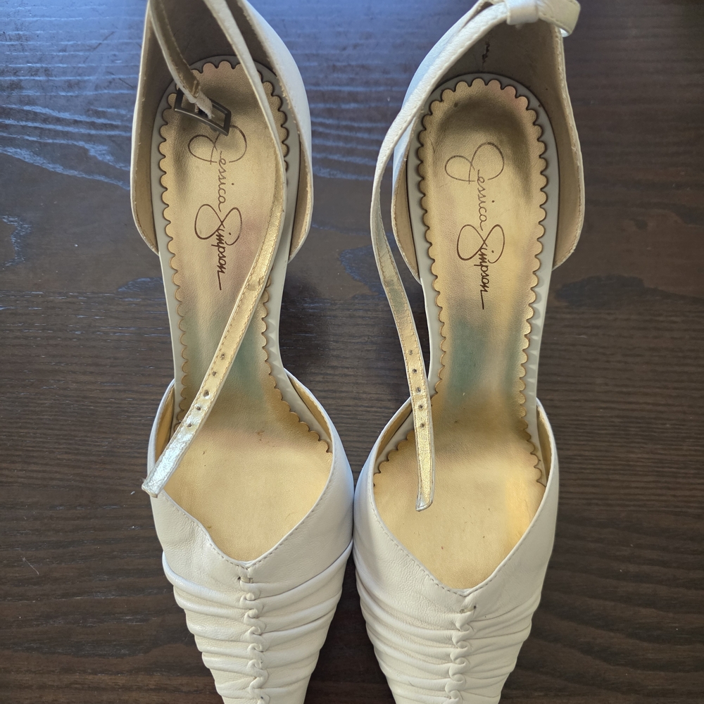 Jessica Simpson White Ruched Pointed-Toe Ankle-Strap Heels